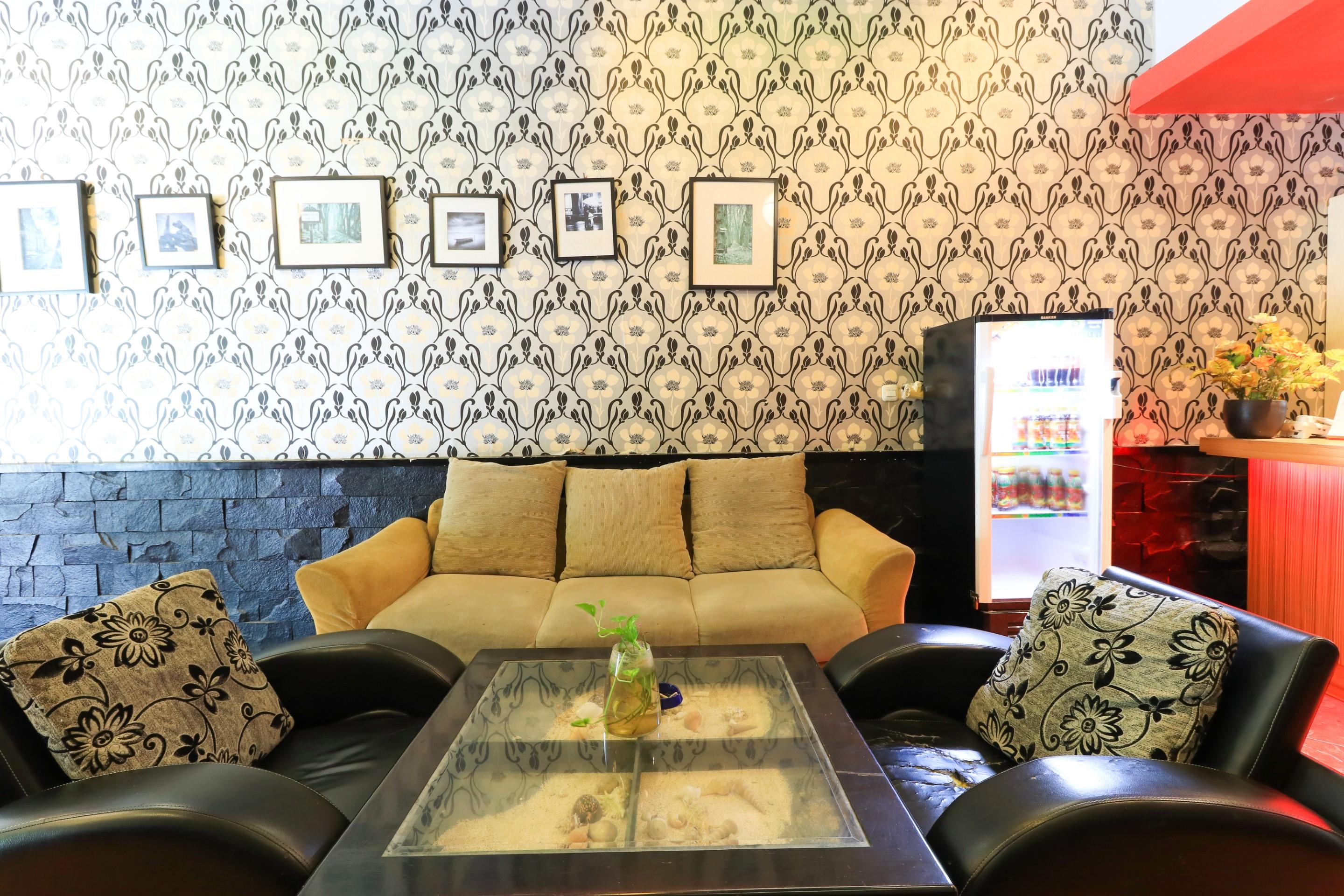 Labuana Homestay&Cafe Garden Macasar Exterior foto